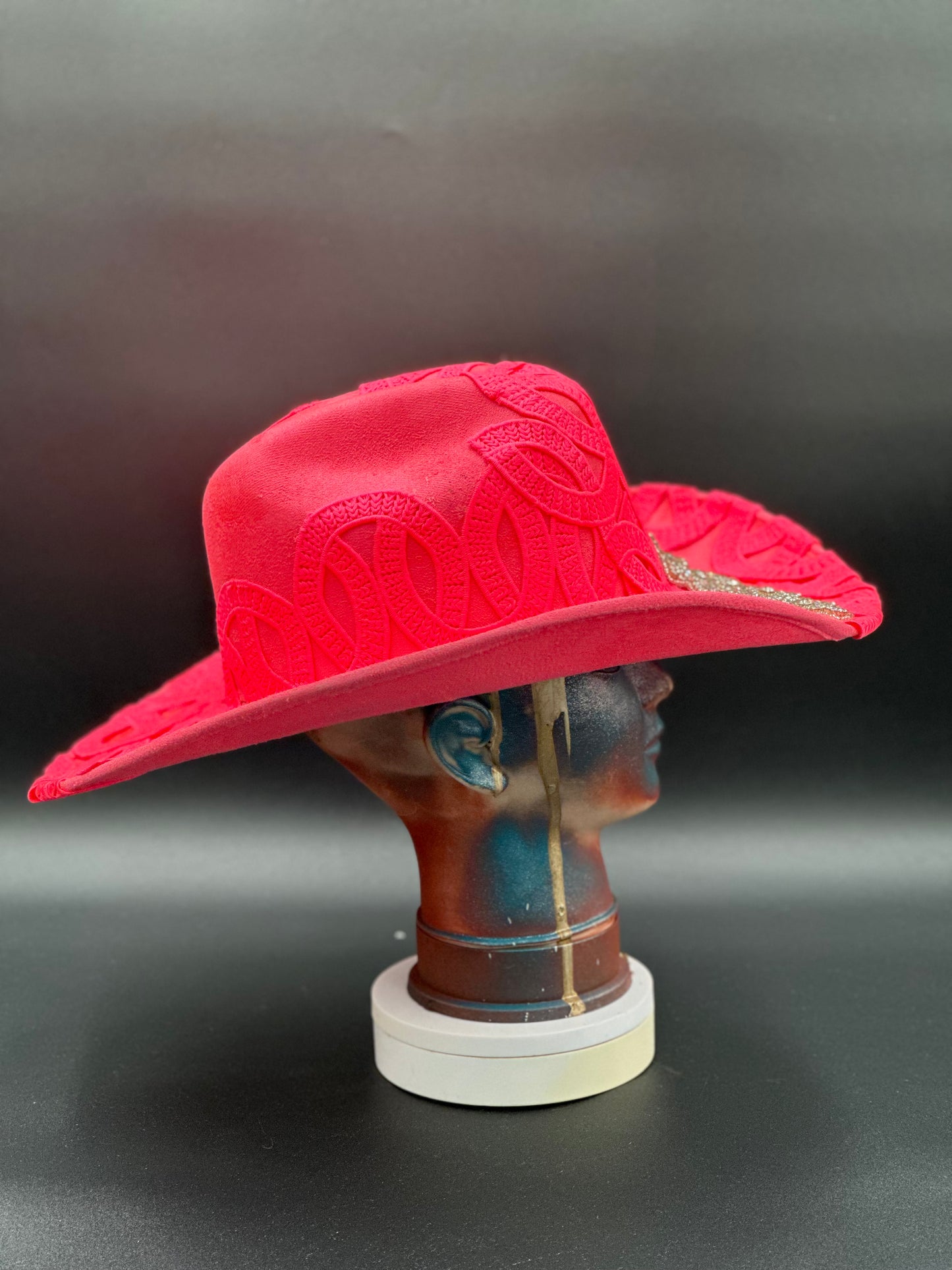Side view of the Texas Blink Hot Pink Suede Cowboy Hat